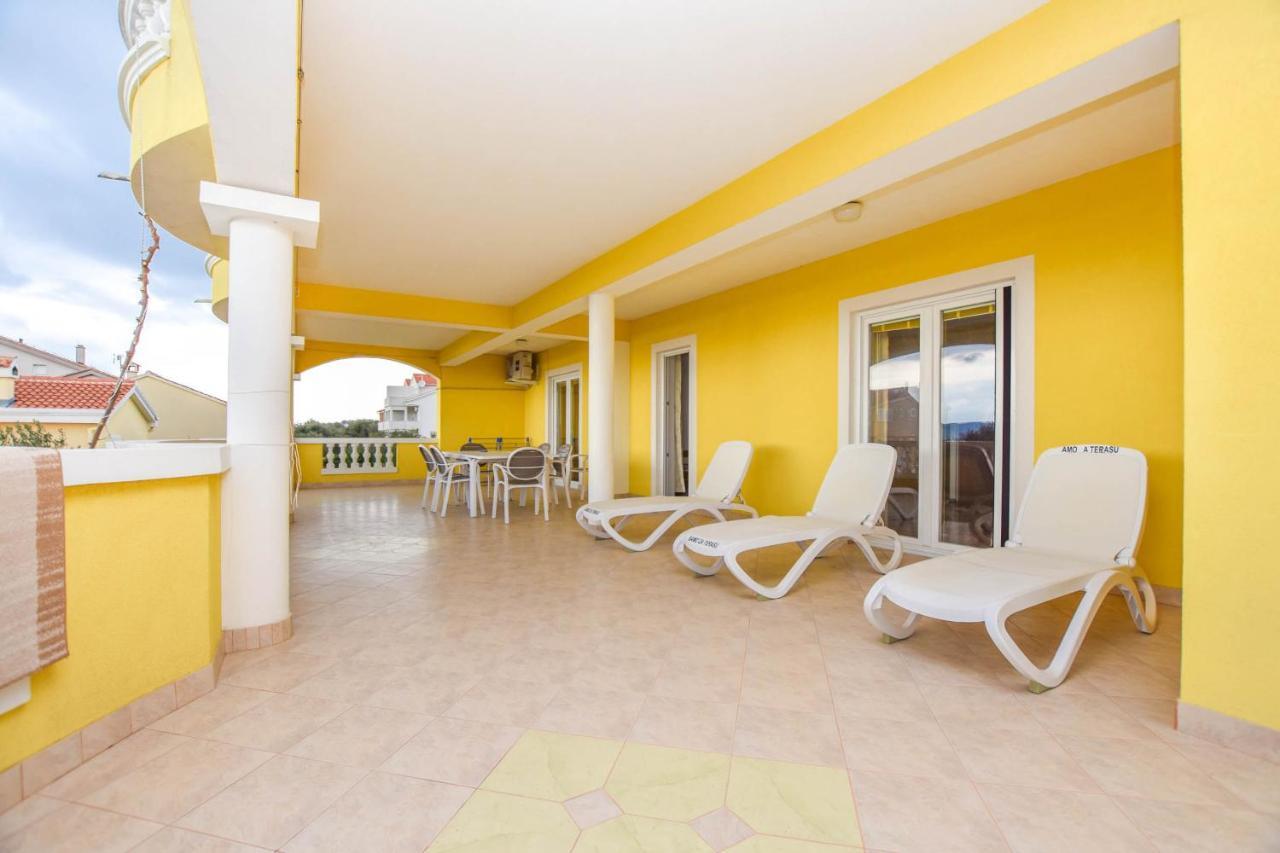 Apartments Dandelion Biograd Na Moru Esterno foto