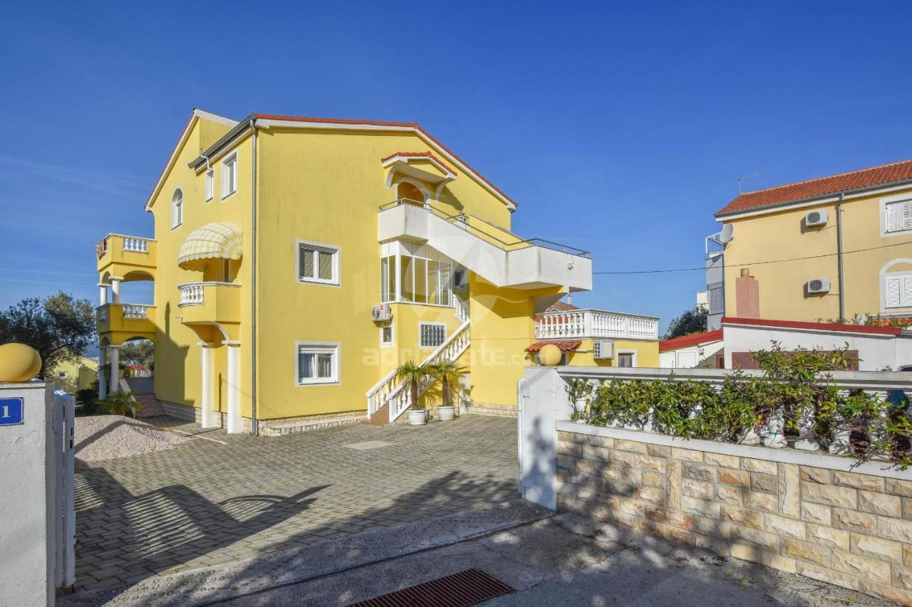 Apartments Dandelion Biograd Na Moru Esterno foto